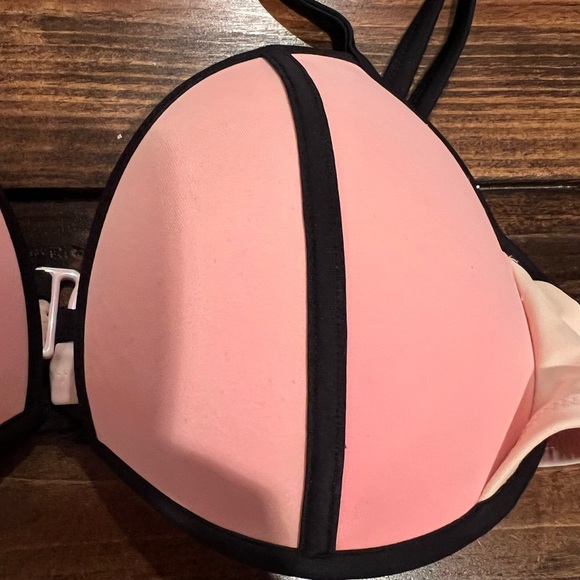 Victoria’s Secret coral striped bikini top size 34D, GUC, see pics, swimwear - Picture 2 of 8